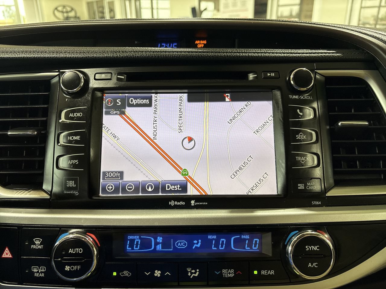 Used 2015 Toyota Highlander Limited Platinum AWD/4WD image 19