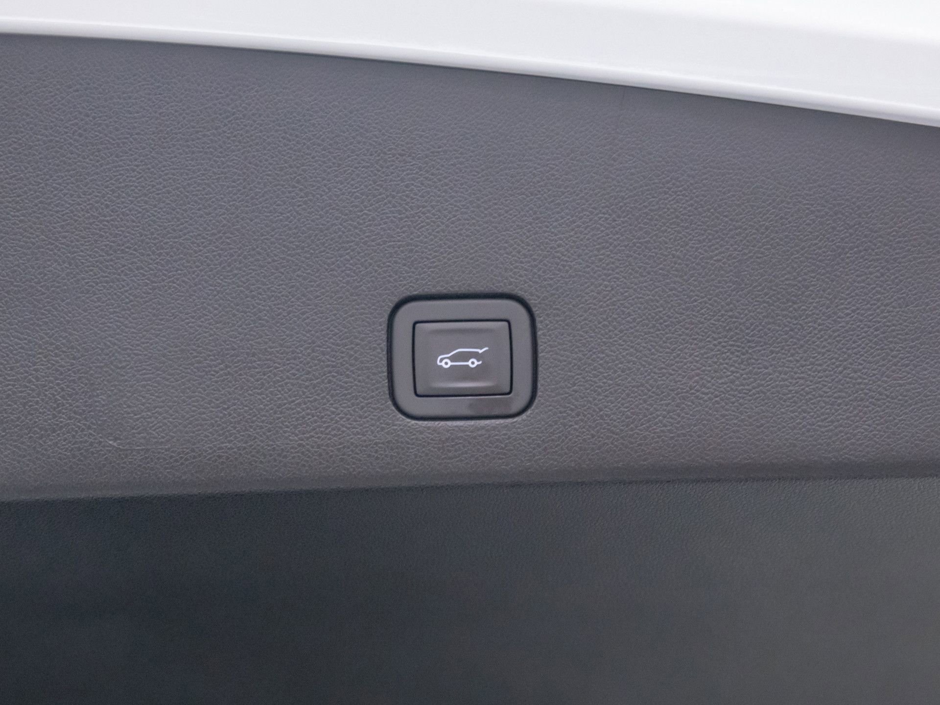 New 2025 Cadillac XT6 Luxury image 29