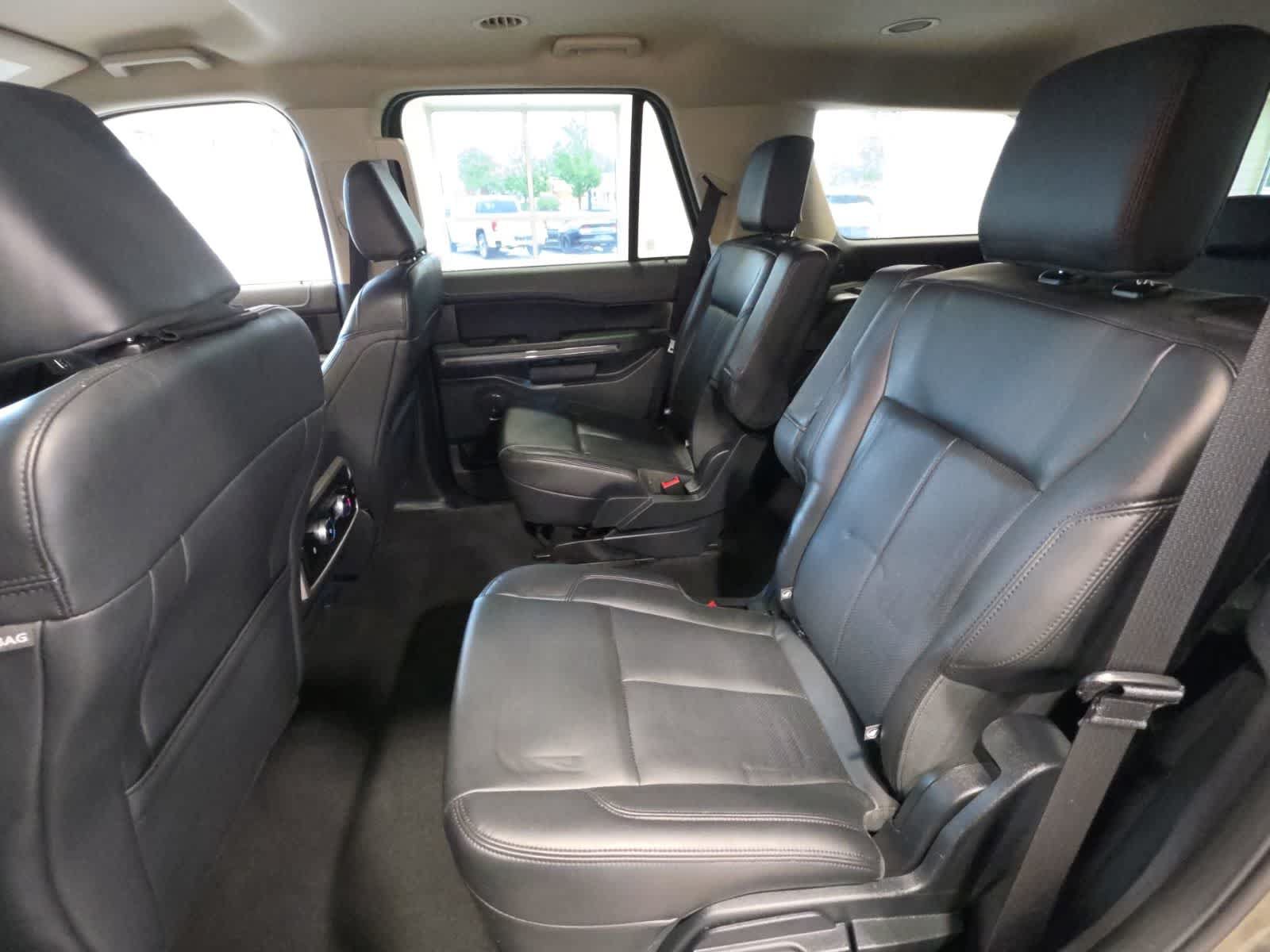 Used 2024 Ford Expedition XLT AWD/4WD image 31