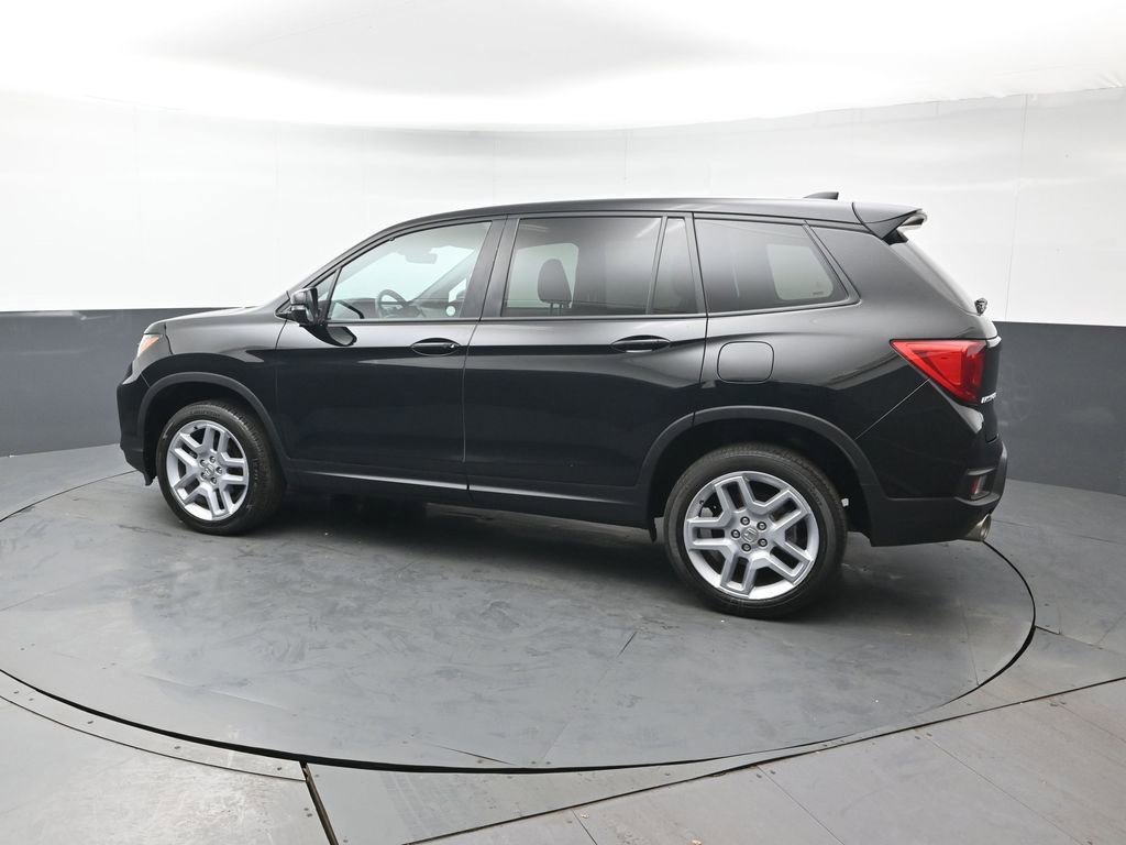 Used 2024 Honda Passport EX-L image 4