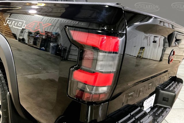Used 2022 Nissan Frontier PRO-4X AWD/4WD image 10