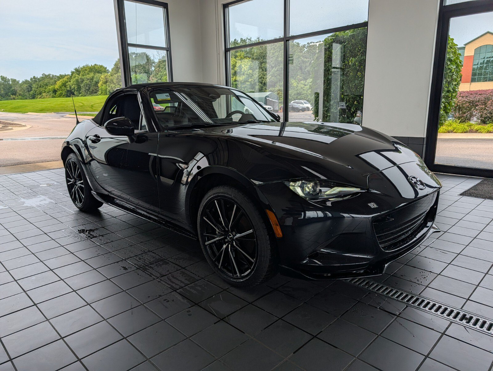New 2026 MAZDA MX-5 Miata Grand Touring w/ Appearance Package RWD image 1