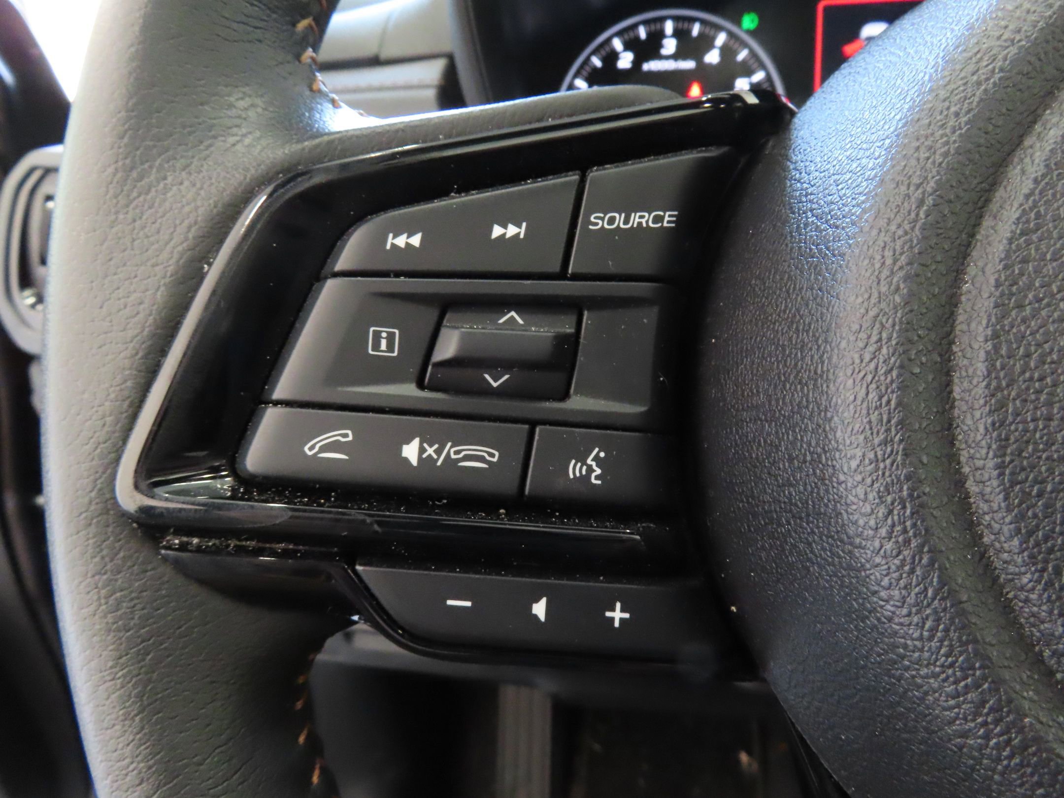 Used 2025 Subaru Forester Touring AWD/4WD image 15