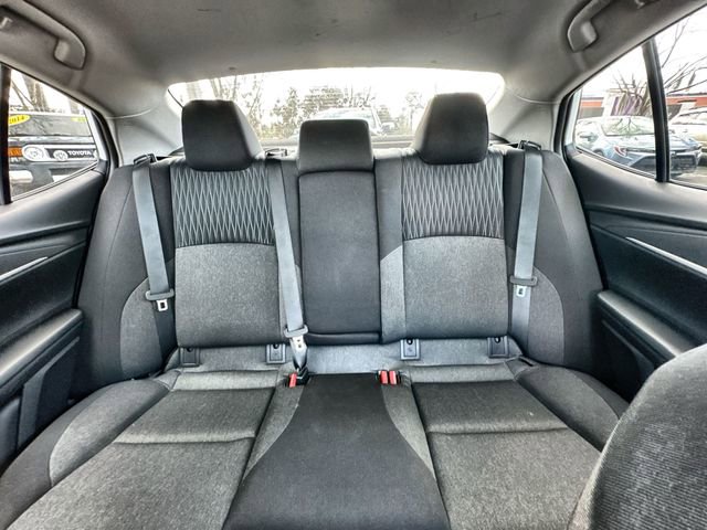 Used 2025 Toyota Camry LE image 30