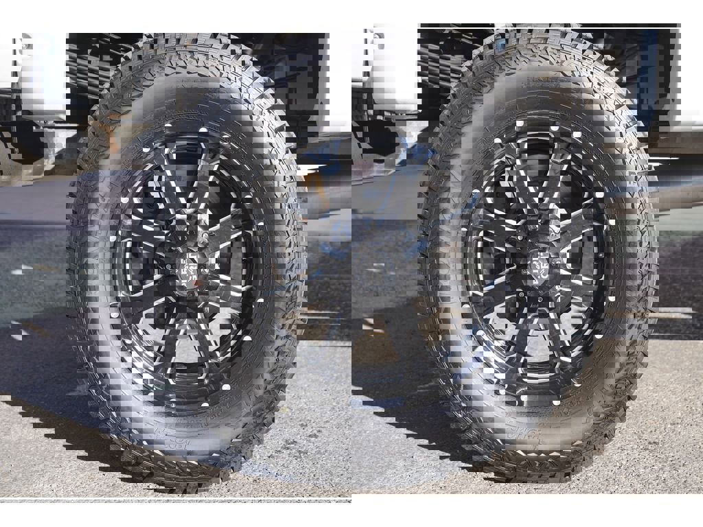 Used 2017 Chevrolet Silverado 3500 LTZ image 6