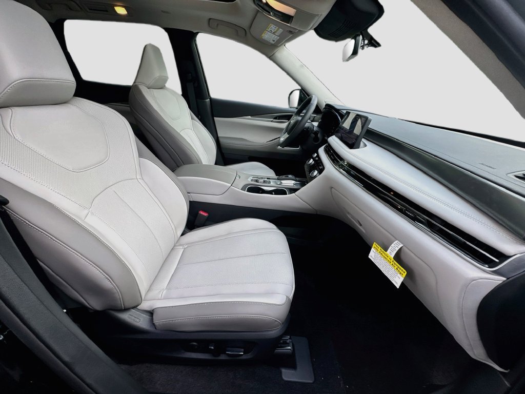 New 2027 INFINITI QX60 Luxe w/ Cargo Package FWD image 31