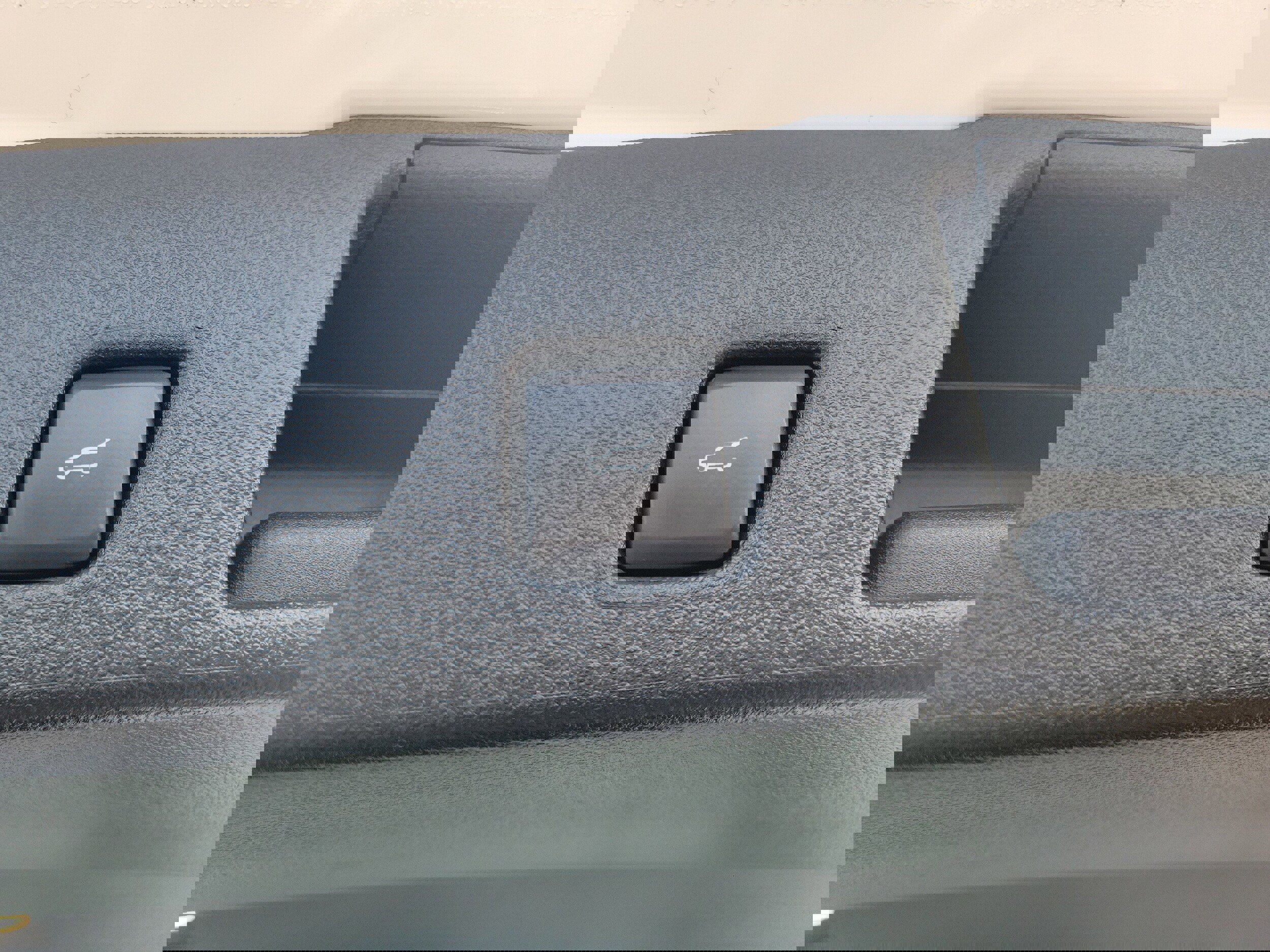 Used 2023 Ford Escape Platinum w/ Premium Technology Package image 9