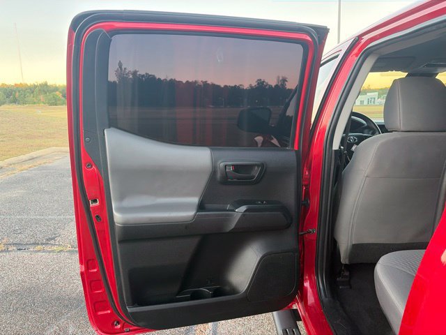 Used 2022 Toyota Tacoma SR AWD/4WD image 5