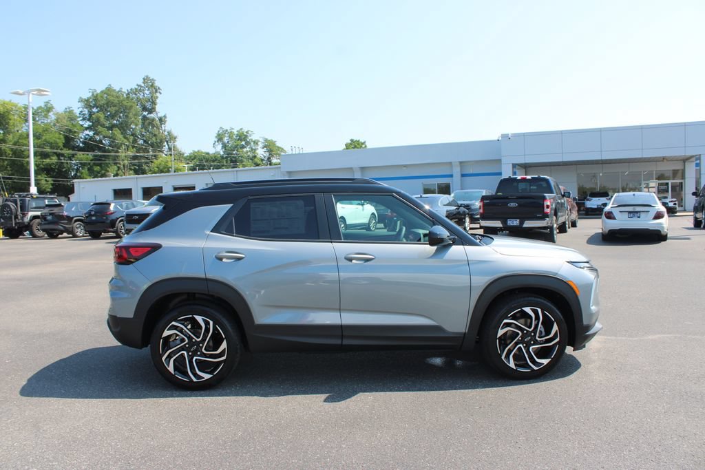 New 2026 Chevrolet TrailBlazer RS w/ Convenience Package FWD image 11