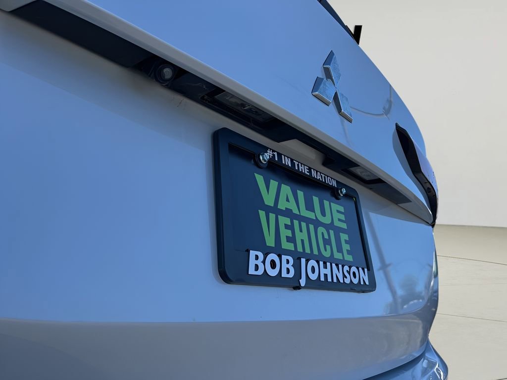 Used 2022 Mitsubishi Outlander ES image 11