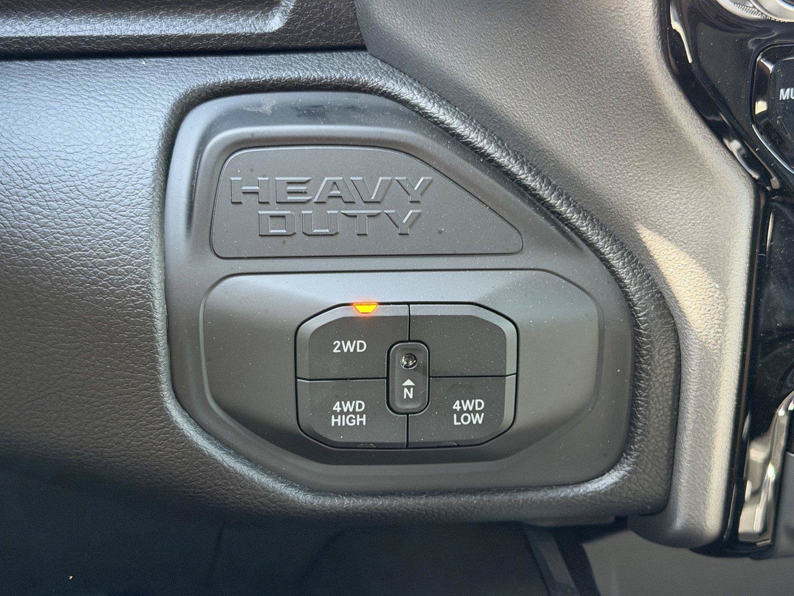 Used 2025 RAM 2500 Laramie AWD/4WD image 24