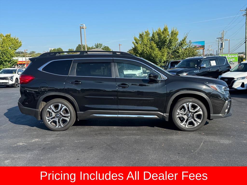 Used 2025 Subaru Ascent Limited w/ Popular Package #1 AWD/4WD image 2