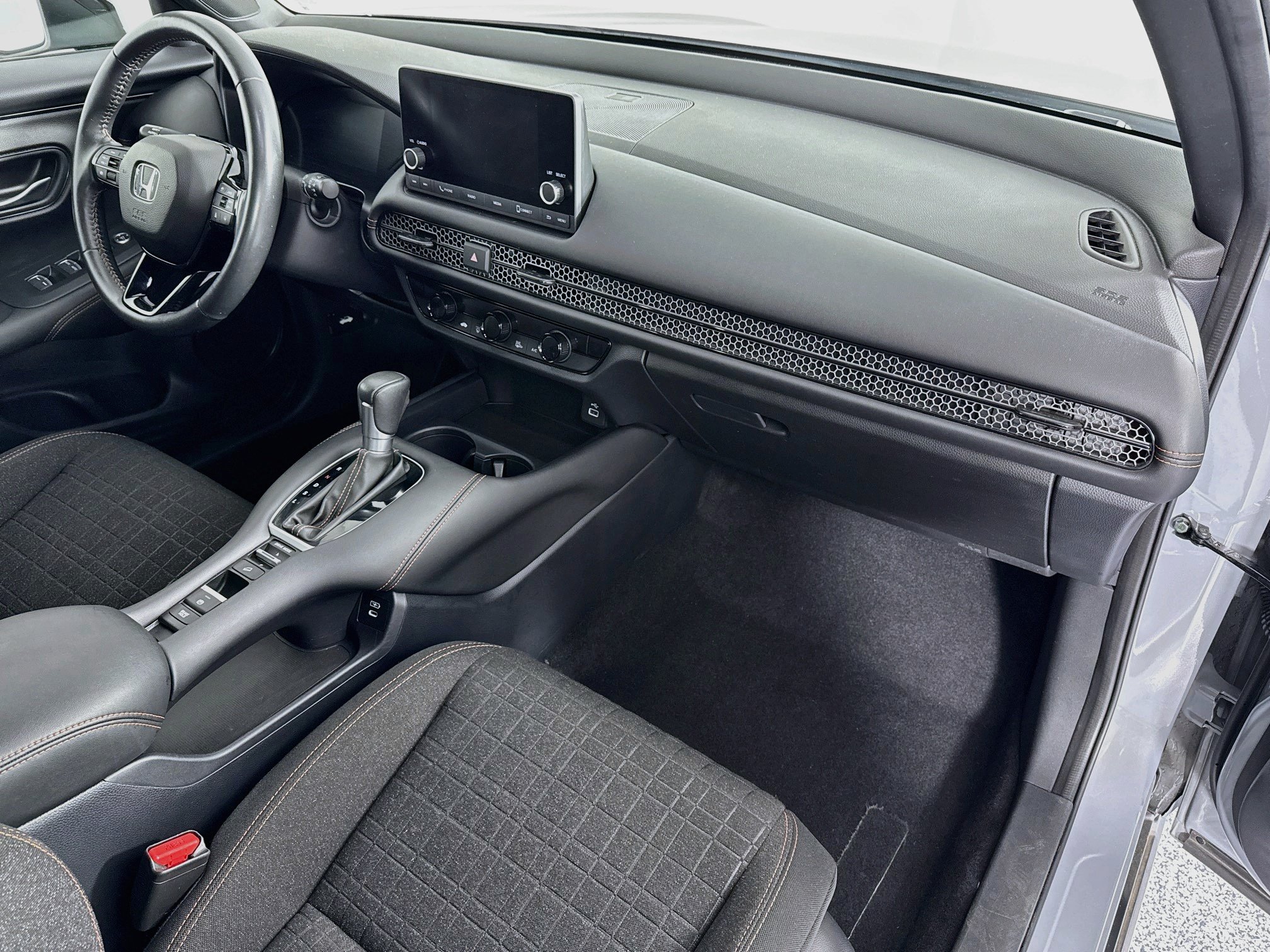Certified 2024 Honda HR-V Sport image 27