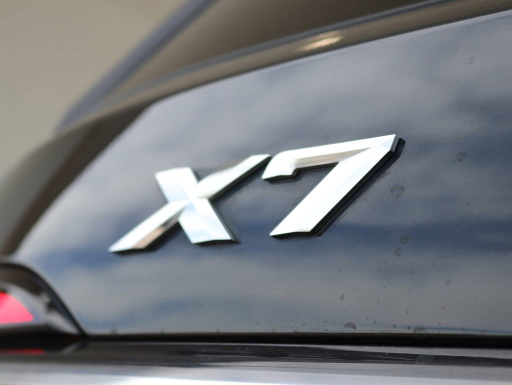 Used 2023 BMW X7 xDrive40i w/ M Sport Package AWD/4WD image 34