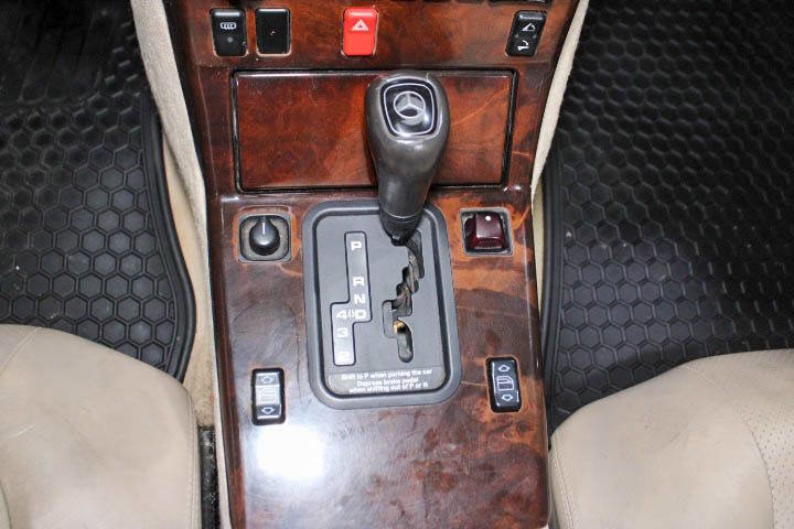 Used 1995 Mercedes-Benz SL 320 image 14