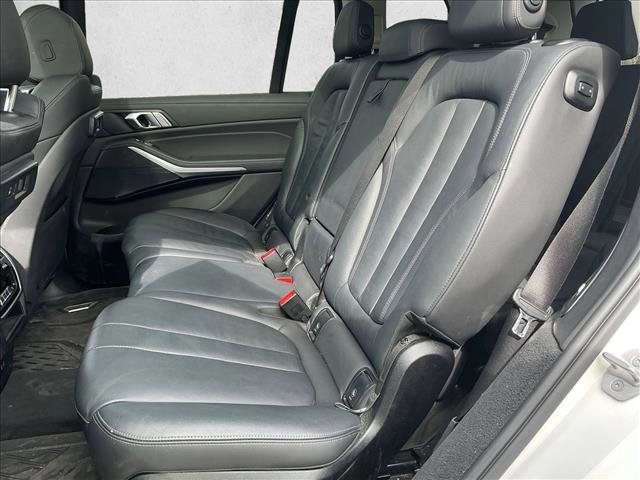 Used 2022 BMW X7 xDrive40i w/ Executive Package image 13