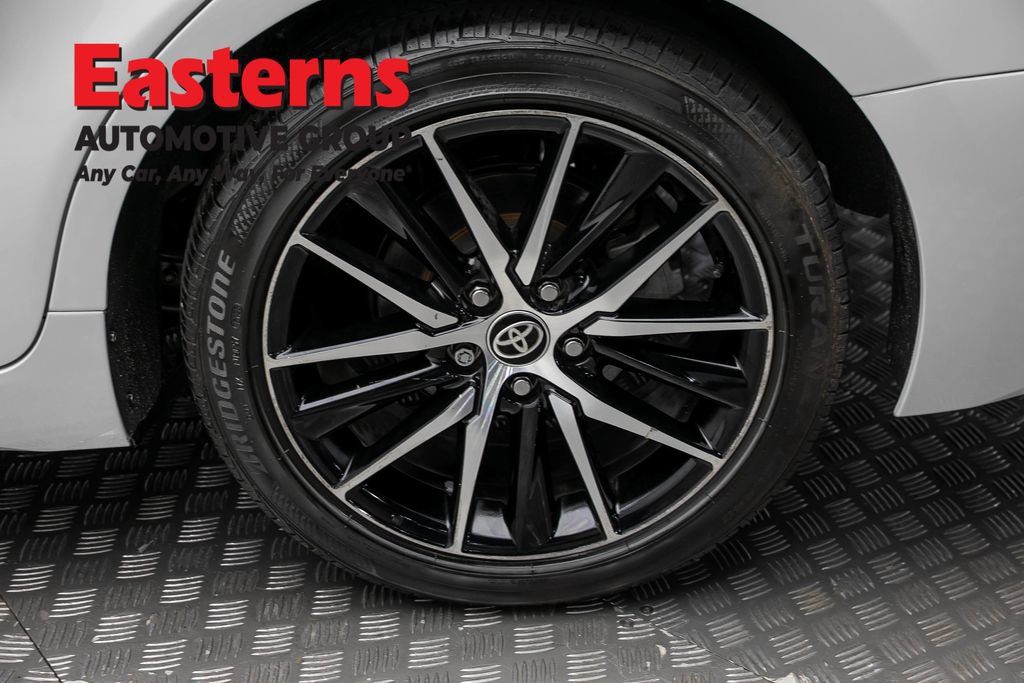 Used 2024 Toyota Camry SE w/ Cold Weather Package FWD image 8