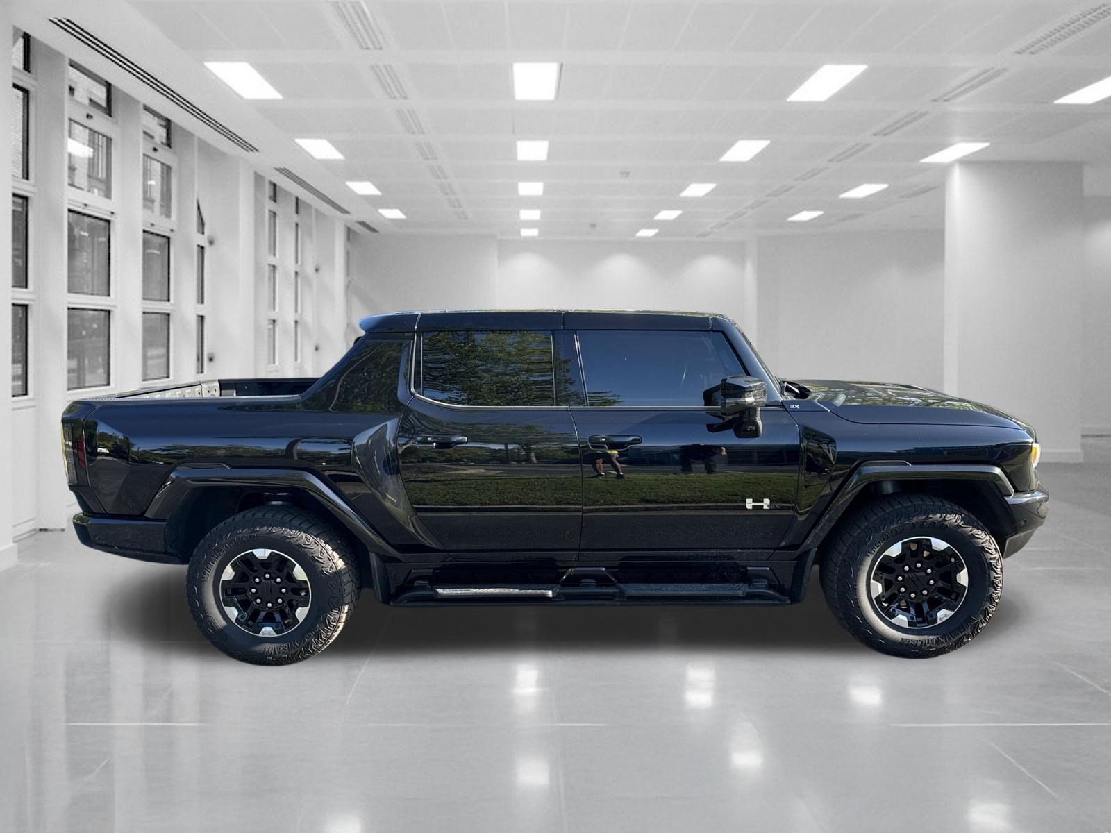 Certified 2024 GMC Hummer EV 3X w/ Extreme Off-Road Package AWD/4WD image 4