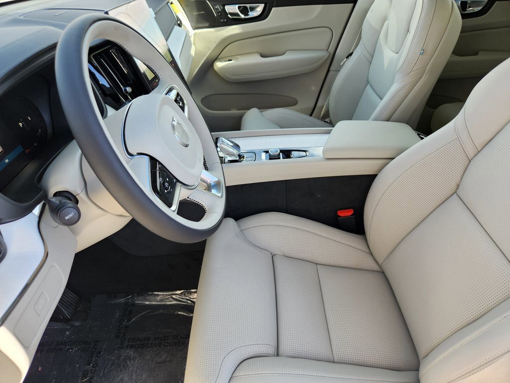 New 2026 Volvo XC60 B5 Ultra w/ Climate Package AWD/4WD image 4