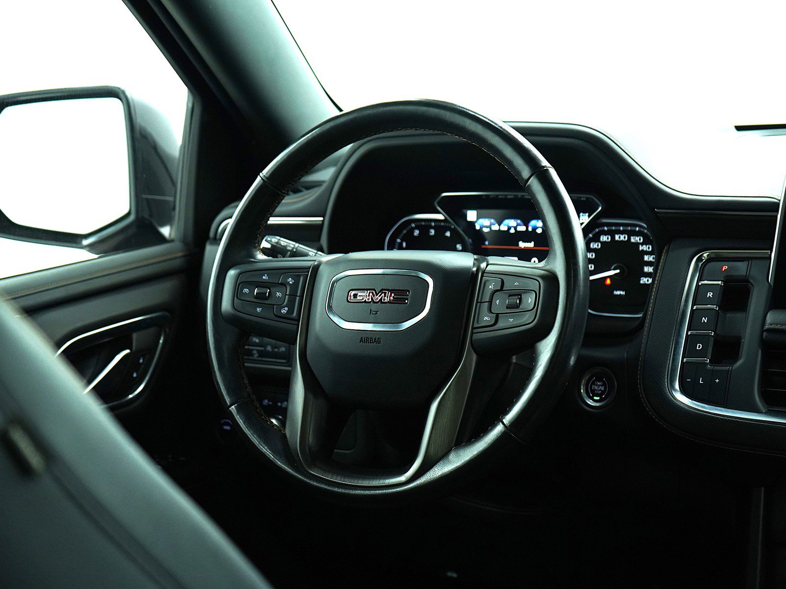 Used 2021 GMC Yukon AT4 image 16