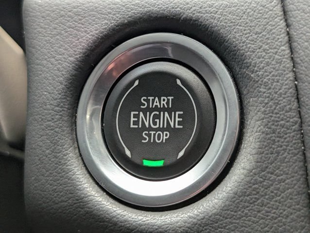Used 2023 GMC Yukon XL SLT RWD image 28