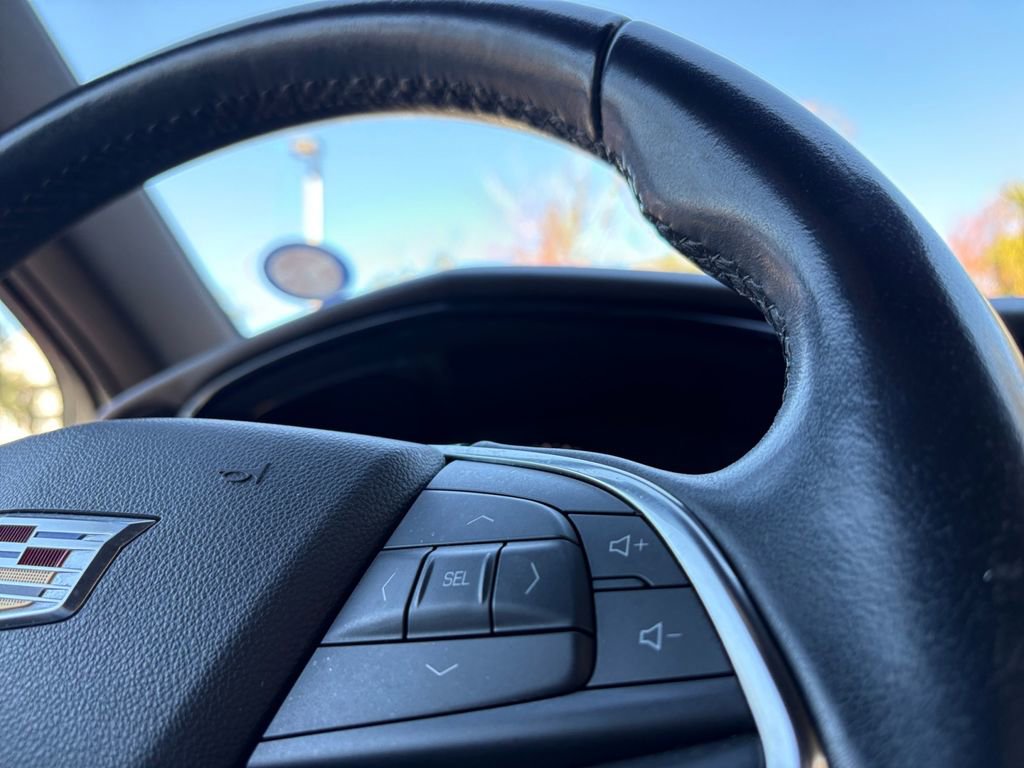 Used 2019 Cadillac XT5 FWD image 16