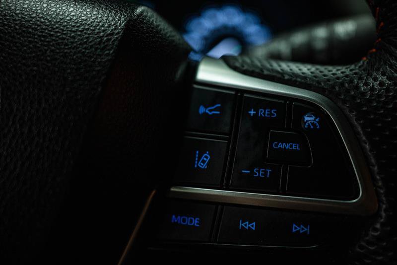 Used 2024 Toyota Sienna XSE w/ XSE Plus Package FWD image 18