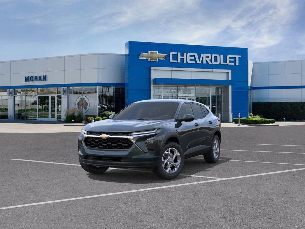 New 2026 Chevrolet Trax LS image 8