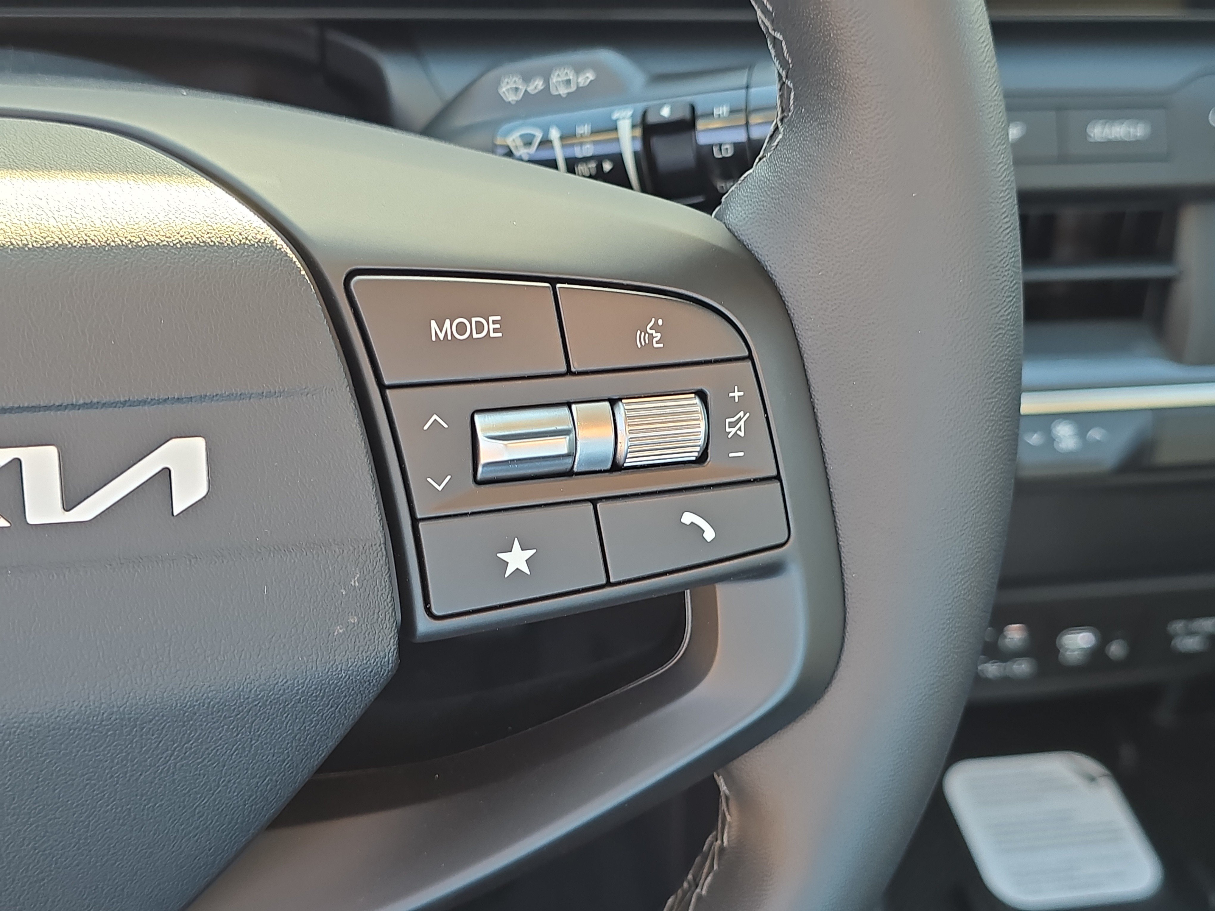 New 2026 Kia K4 EX FWD image 30