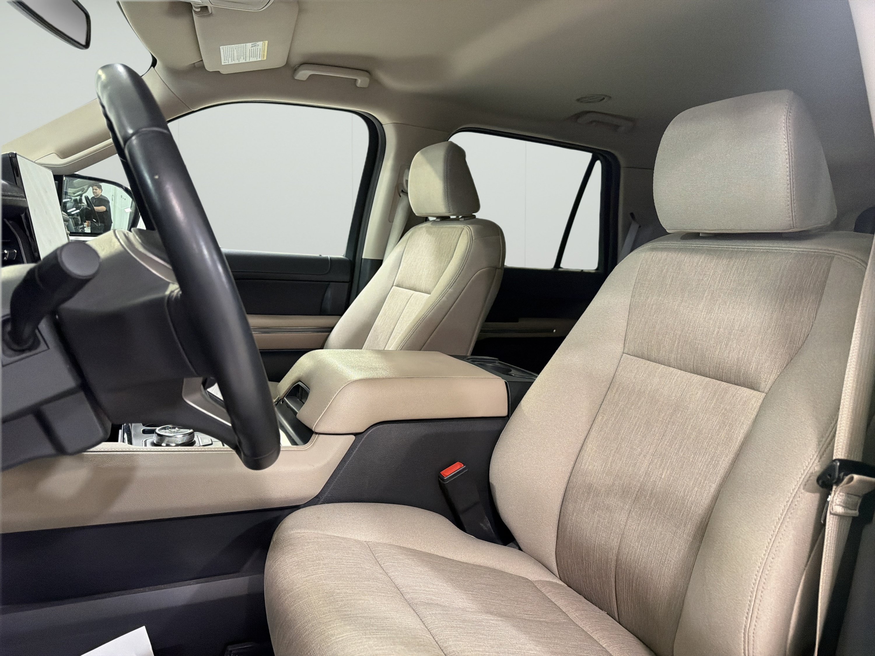 Used 2022 Ford Expedition XLT RWD image 9