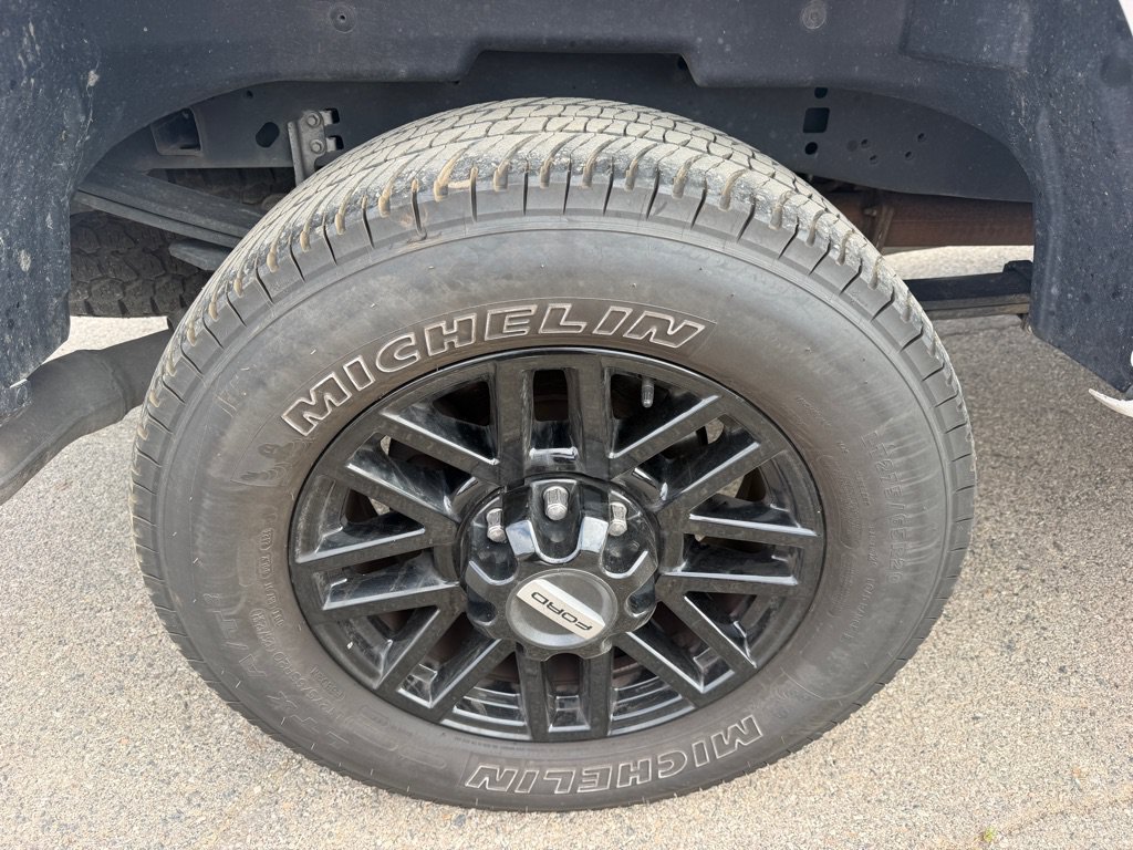 Used 2022 Ford F250 XLT w/ Black Appearance Package AWD/4WD image 14