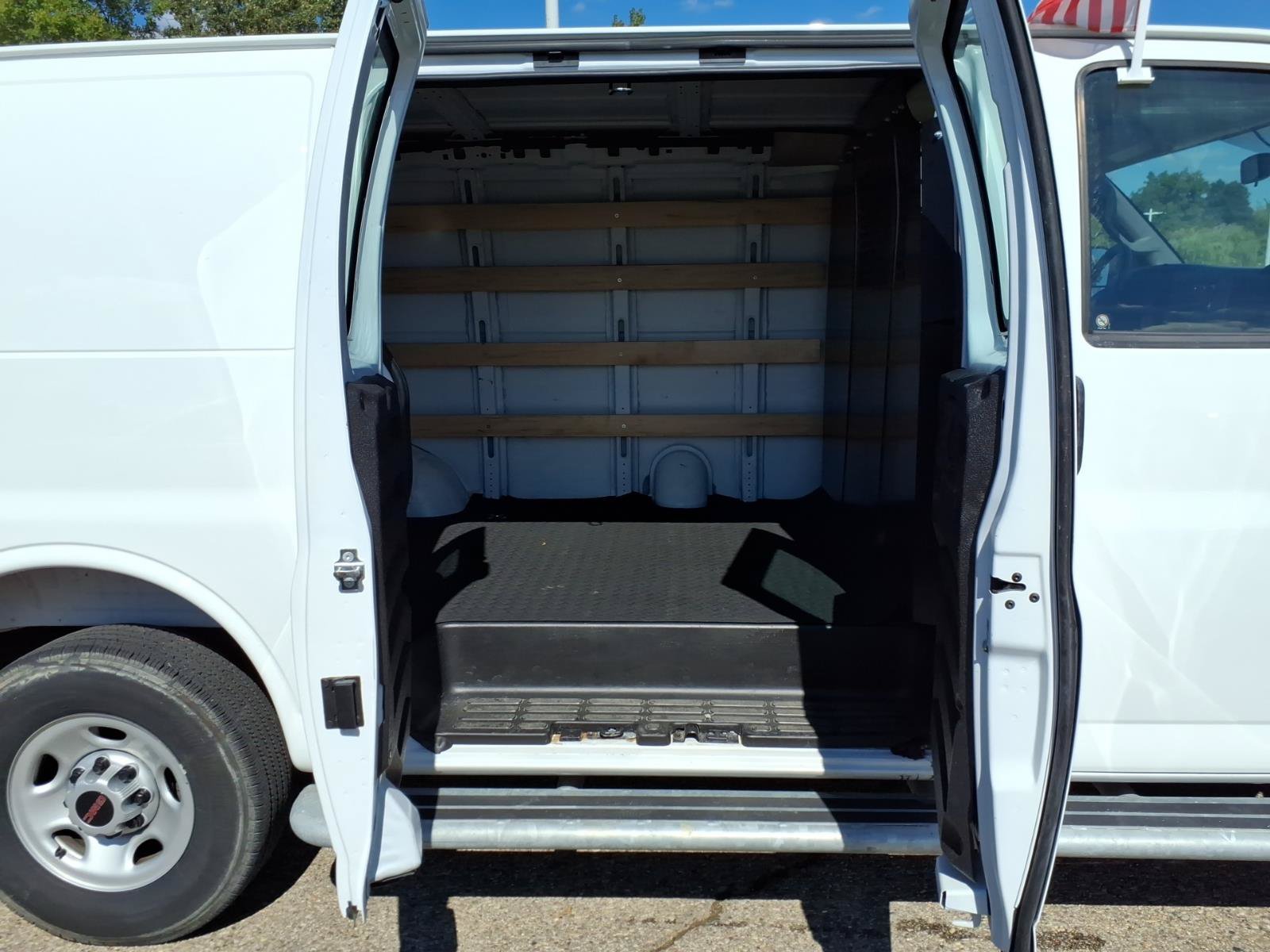 Used 2025 GMC Savana 2500 w/ Driver Convenience Package RWD image 10