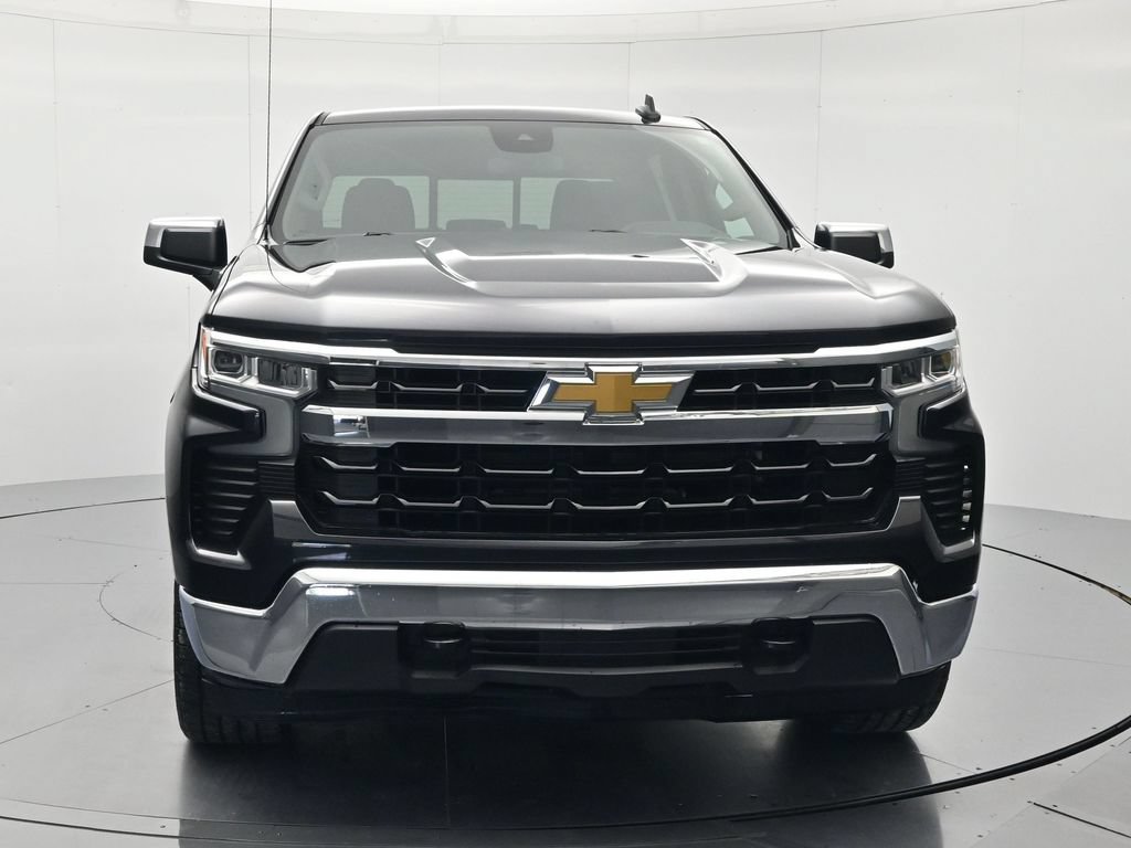 Used 2023 Chevrolet Silverado 1500 LT w/ Convenience Package II AWD/4WD image 2