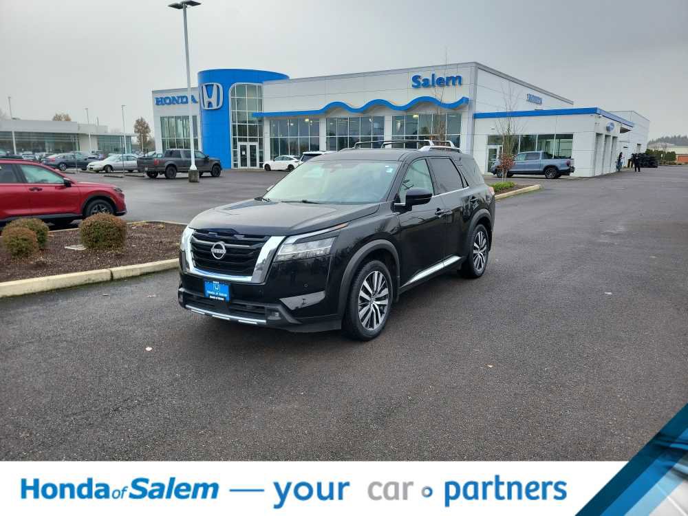 Used 2022 Nissan Pathfinder Platinum w/ Cargo Package image 26