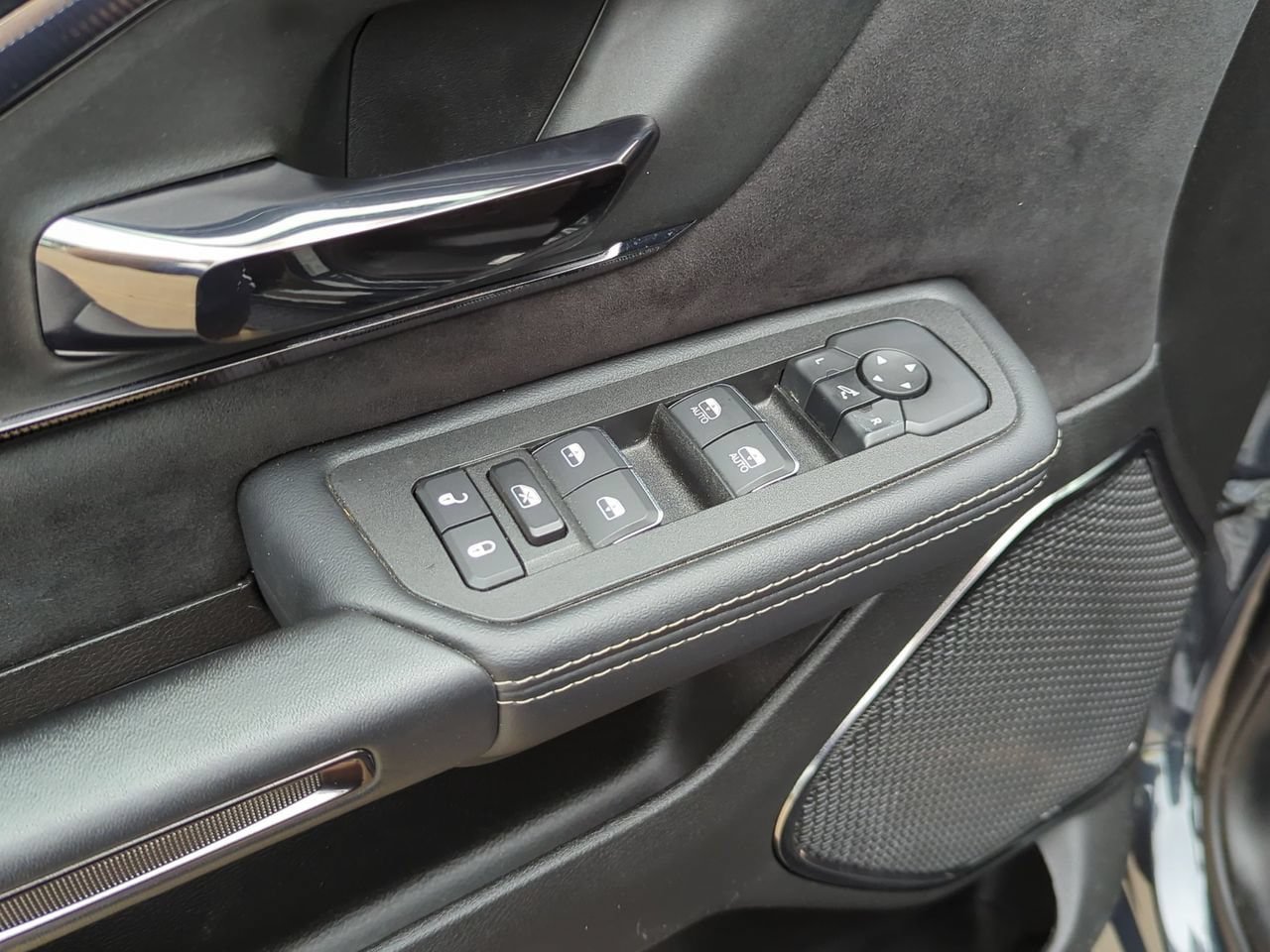 Used 2025 RAM 1500 RHO w/ Bed Utility Group AWD/4WD image 9