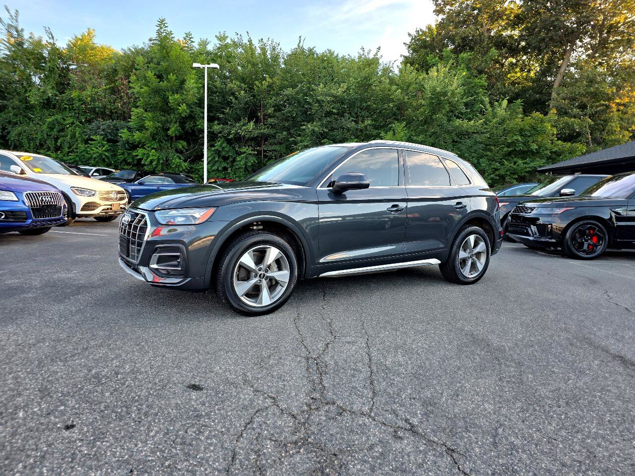 Used 2023 Audi Q5 2.0T Premium Plus w/ Premium Plus Package image 3