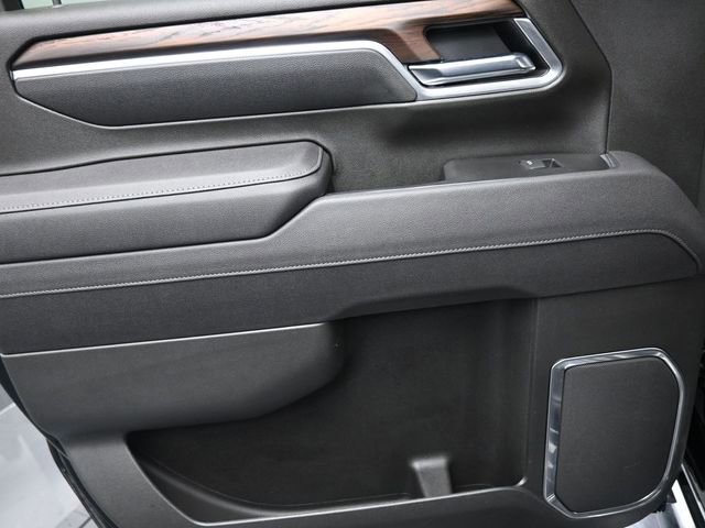 Used 2025 GMC Sierra 3500 SLT w/ SLT Convenience Package image 14