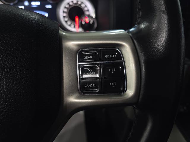 Used 2014 RAM 1500 Laramie AWD/4WD image 16