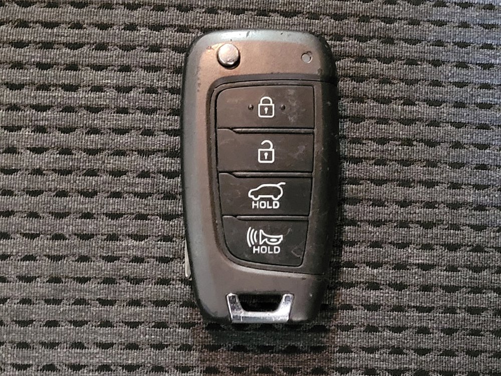 Used 2019 Hyundai Santa Fe SE FWD image 32