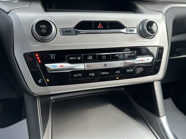 Used 2020 Ford Explorer XLT w/ Equipment Group 202A image 18