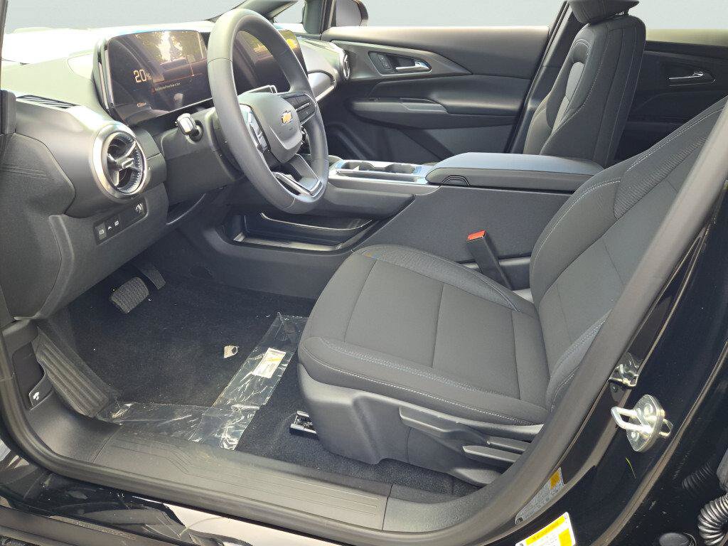 New 2026 Chevrolet Equinox EV LT FWD image 25