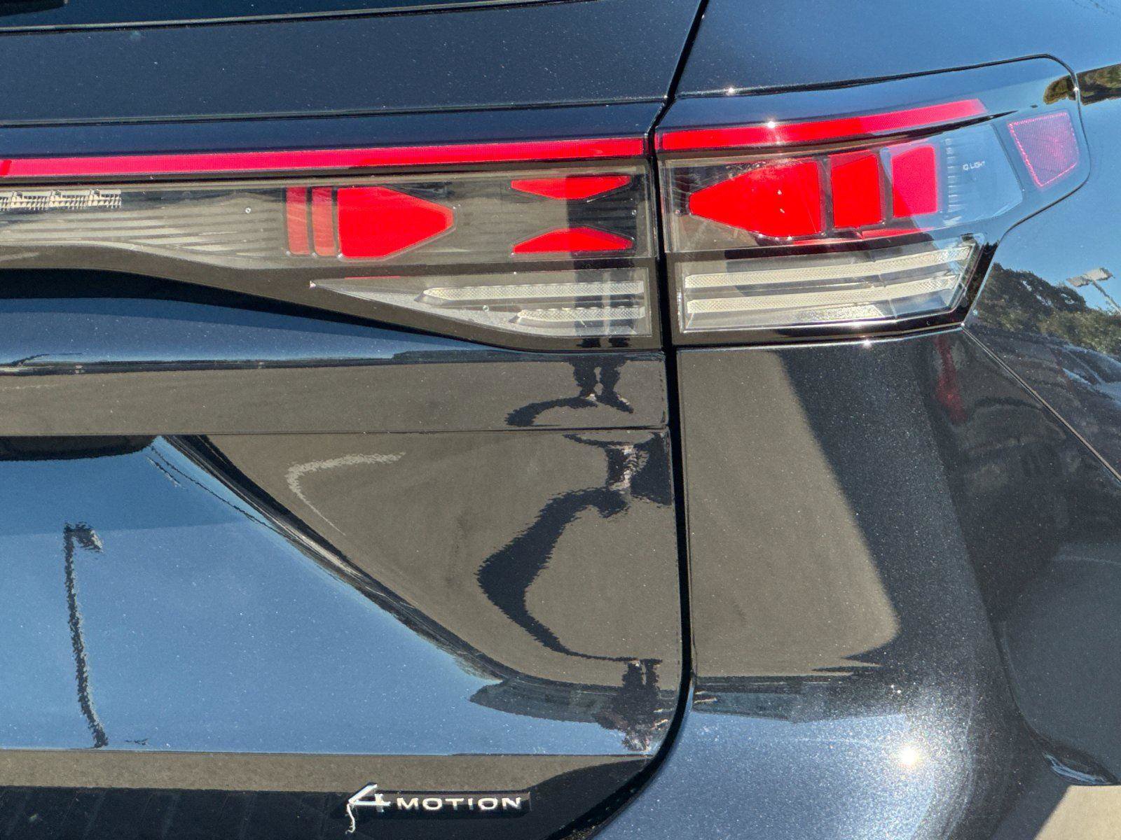 New 2026 Volkswagen Tiguan SEL R-Line image 26