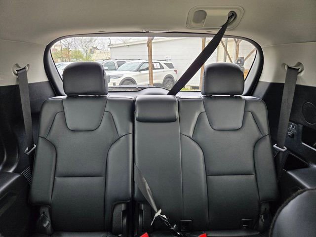 Used 2025 Kia Telluride S image 27