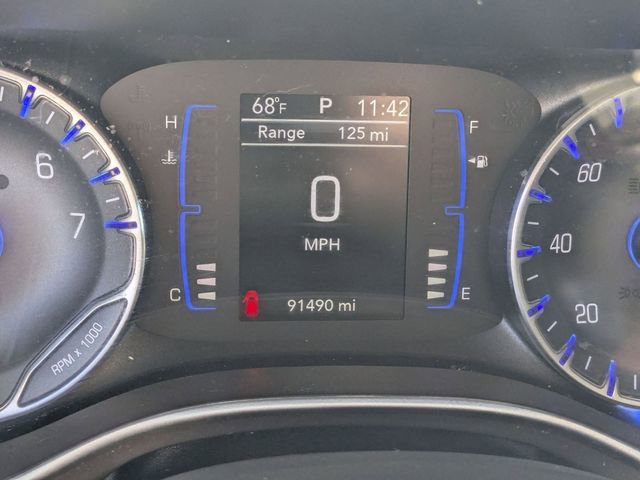 Used 2021 Chrysler Voyager LX image 22