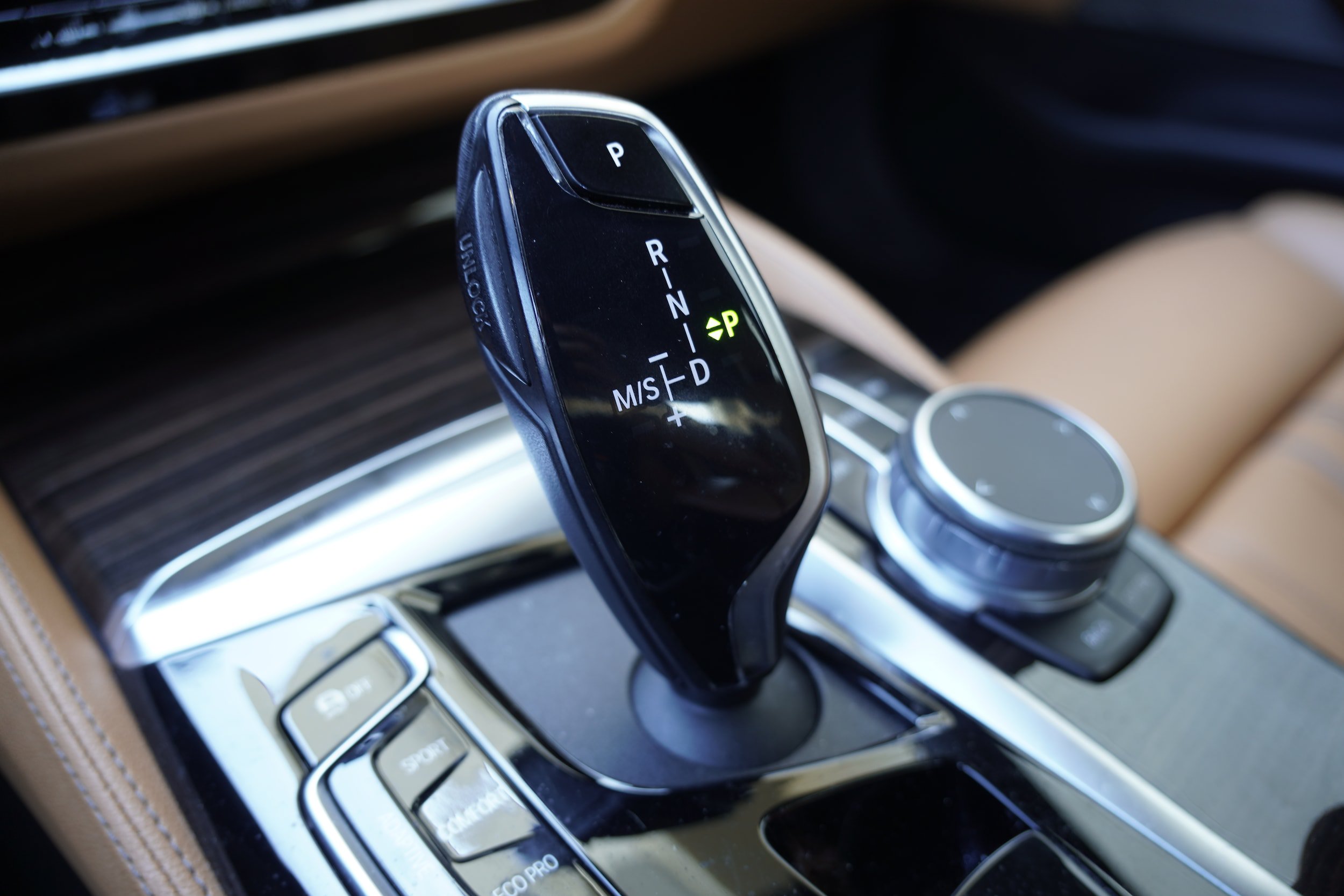 Used 2021 BMW M550i xDrive AWD/4WD image 30