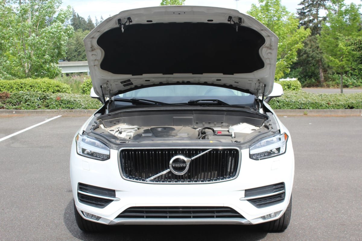 Used 2016 Volvo XC90 T6 Momentum AWD/4WD image 29