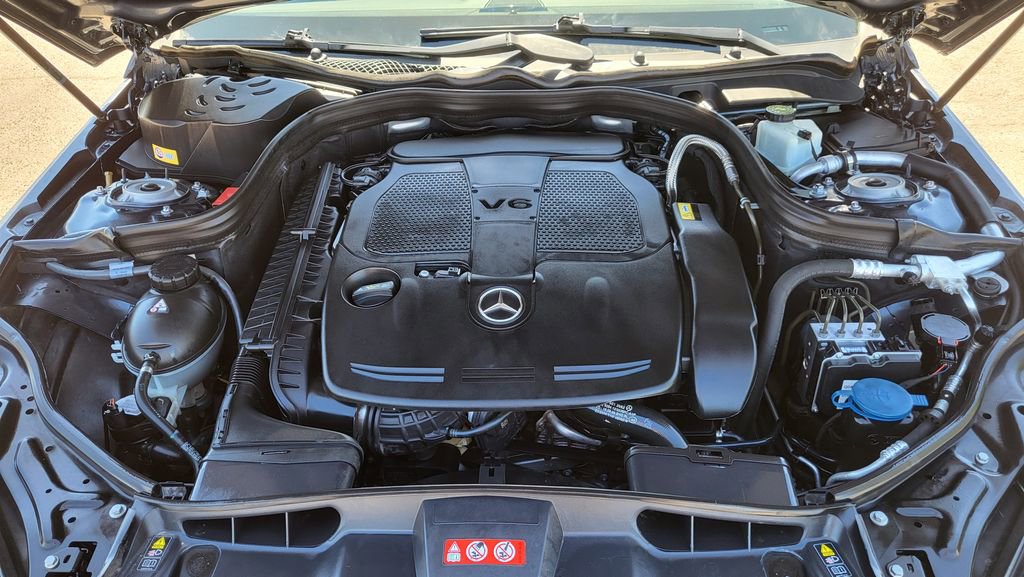 Used 2013 Mercedes-Benz E 350 Sedan image 39