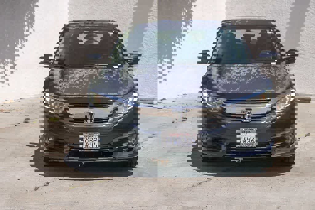 Used 2017 Honda Civic EX-T image 2