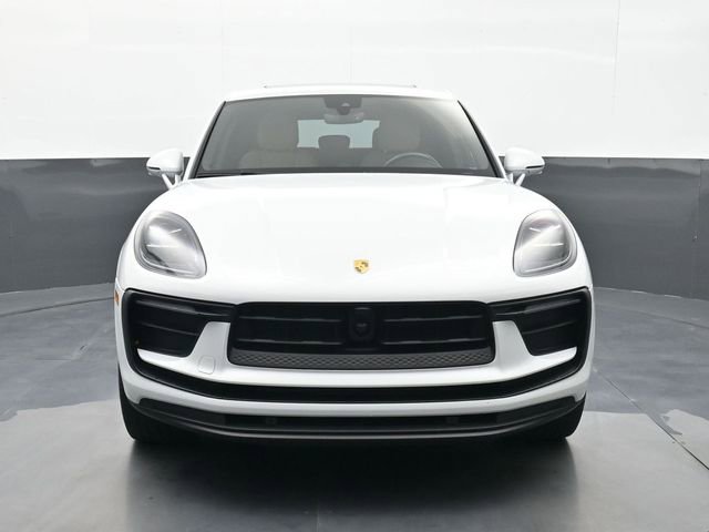 Certified 2023 Porsche Macan AWD/4WD image 26