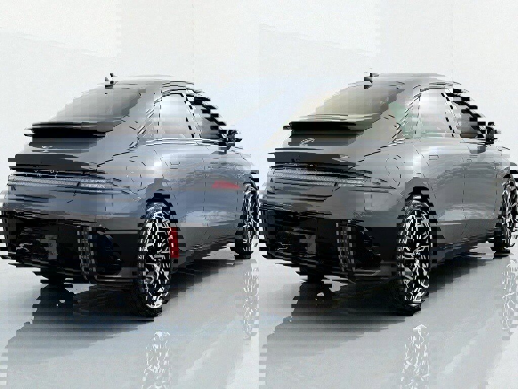 Used 2023 Hyundai Ioniq 6 SEL w/ Cargo Package image 3